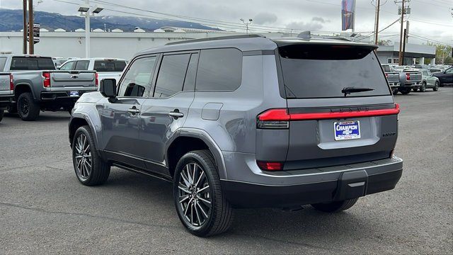 2024 Lexus GX Luxury (photo 7) — photo 7