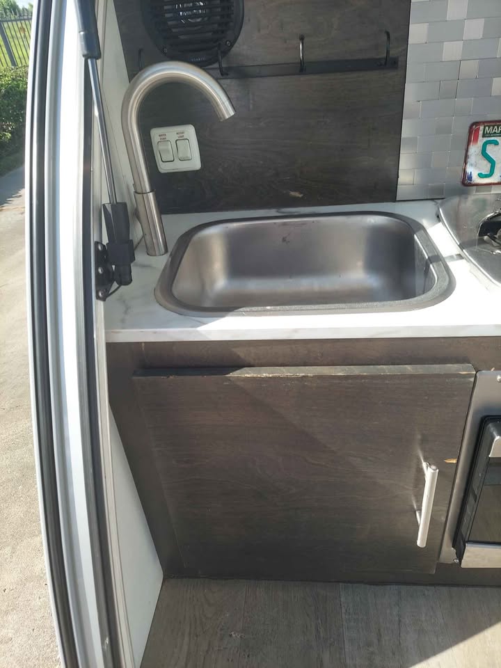 2021 nuCamp RV tag 5-wide in League City, TX (photo 11) — photo 11