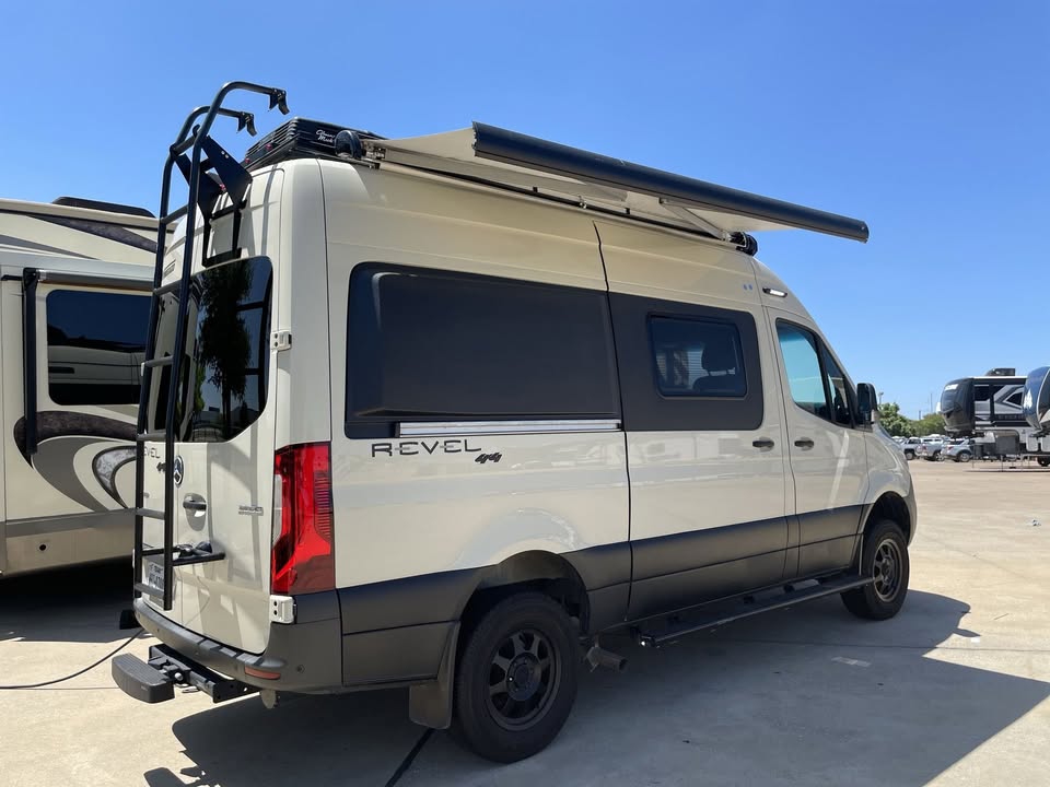 2023 Winnebago Revel 44e 4x4 in Redmond, OR (photo 5)