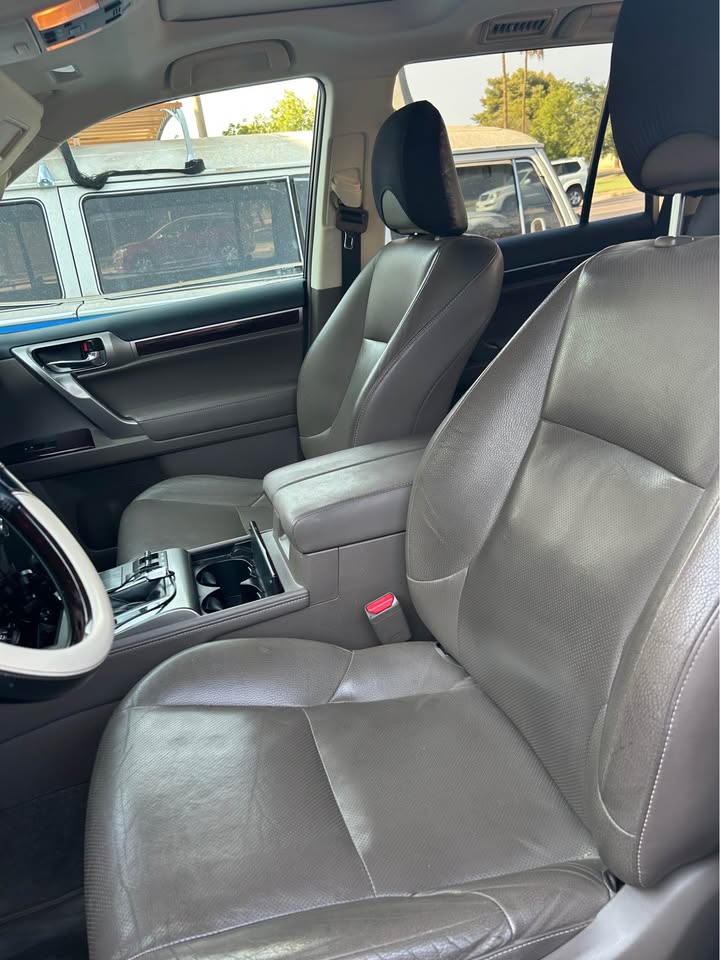 2017 Lexus GX460 in Phoenix, AZ (photo 8) — photo 8