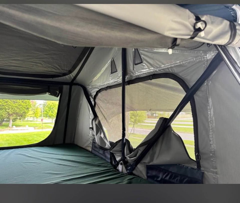 Thule Tepui Explorer Ayer 2 rooftop tent setup in Jerome, MI (photo 7) — photo 7