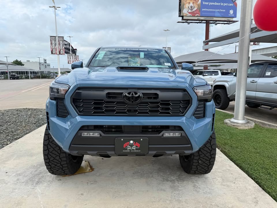 2026 Toyota Tacoma · SR5 in San Antonio, TX (photo 2) — photo 2