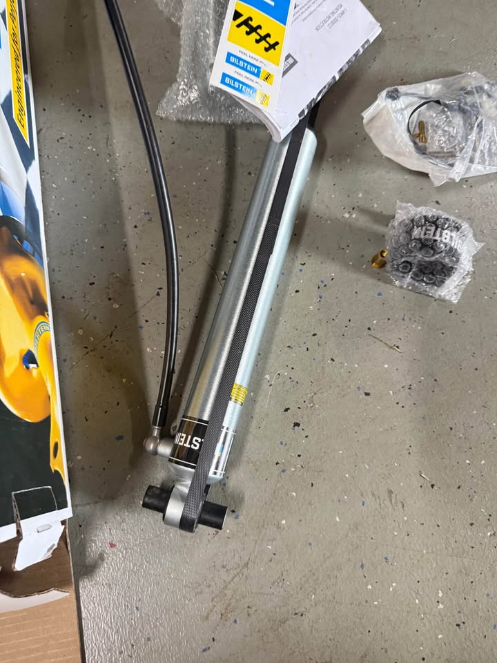 Bilstein 5160 Front Reservoir shocks in Reading, PA (photo 4)