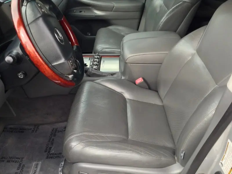 2009 Lexus LX 570 4WD w/3-Row in Deer Park, WA (photo 10) — photo 10