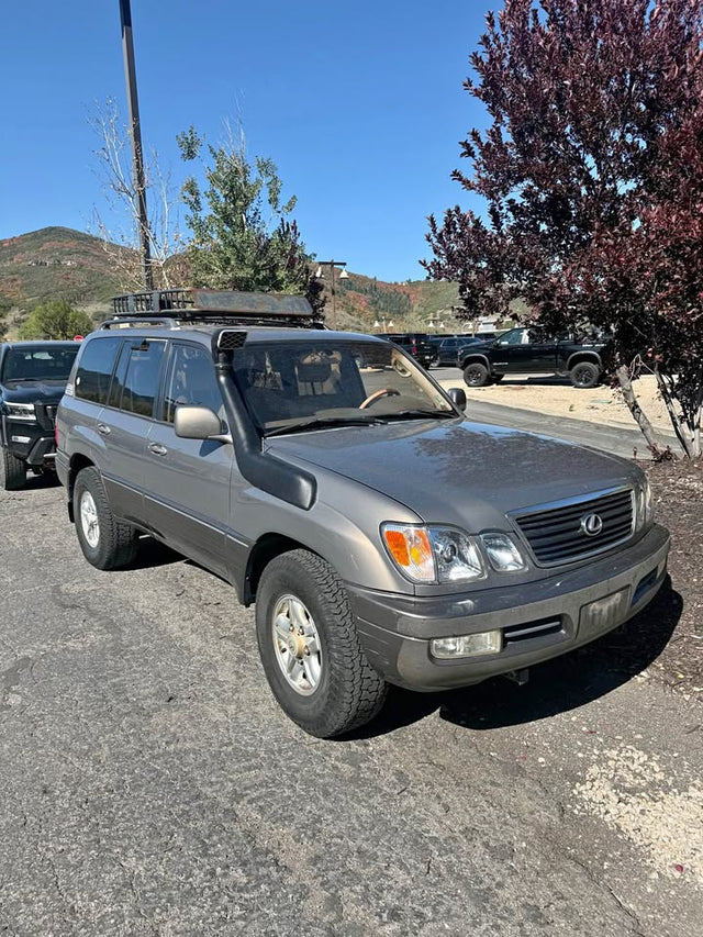 2000 Lexus LX · LX 470 Sport Utility 4D in Park City, UT (photo 1)