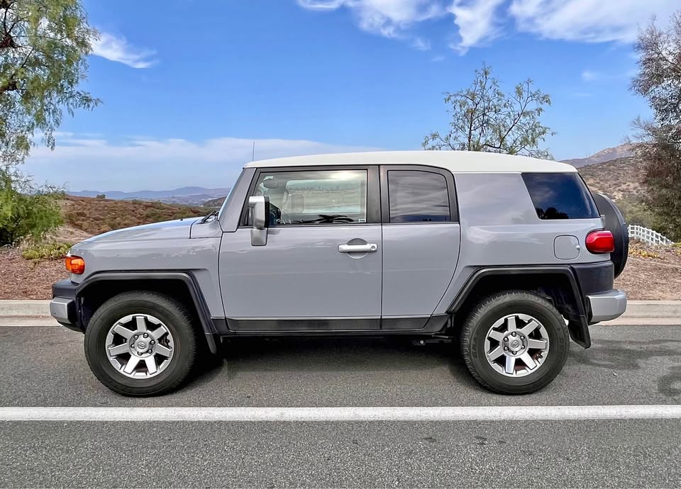 2014 Toyota FJ Cruiser in Lakeside, CA (photo 1)