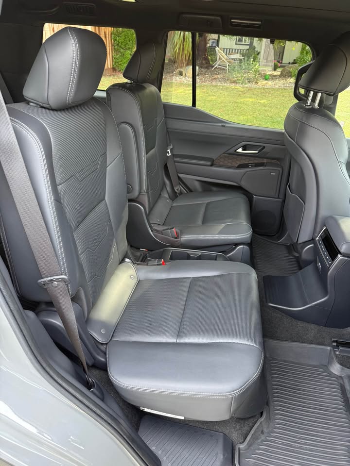 2024 Lexus GX · GX 550 Luxury + in Roseville, CA (photo 12) — photo 12