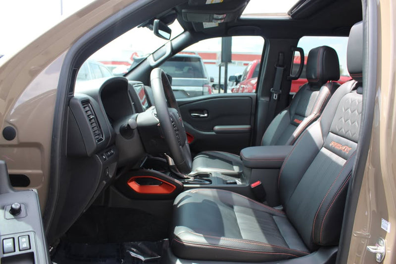 2024 Nissan Frontier PRO 4X (photo 8) — photo 8