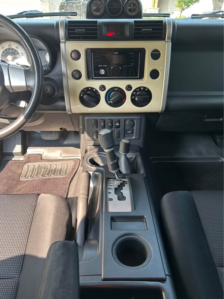 2008 Toyota FJ Cruiser (photo 7) — photo 7