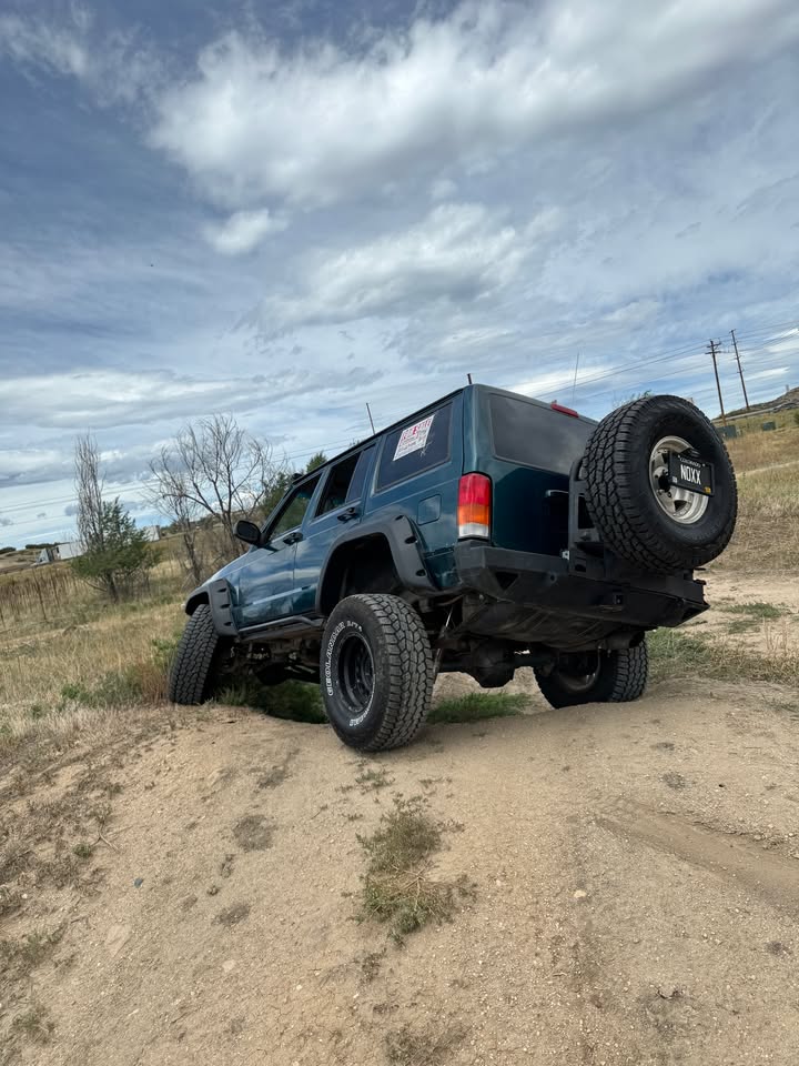1998 Jeep Cherokee · Country Sport Utility 4D in Castle Rock, CO (photo 9) — photo 9