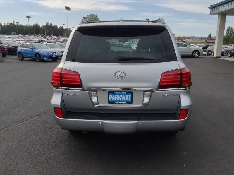 2009 Lexus LX 570 4WD w/3-Row in Deer Park, WA (photo 4) — photo 4