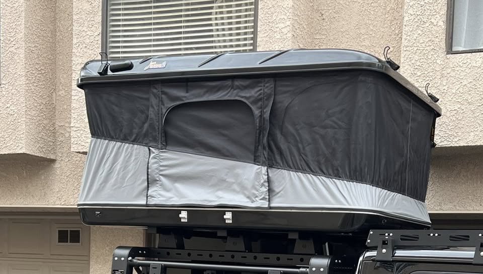 Best Rooftop Tent - James Baroud Evasion Series - Evo, Medium Black LIKE NEW in Sherman Oaks, CA (photo 8) — photo 8