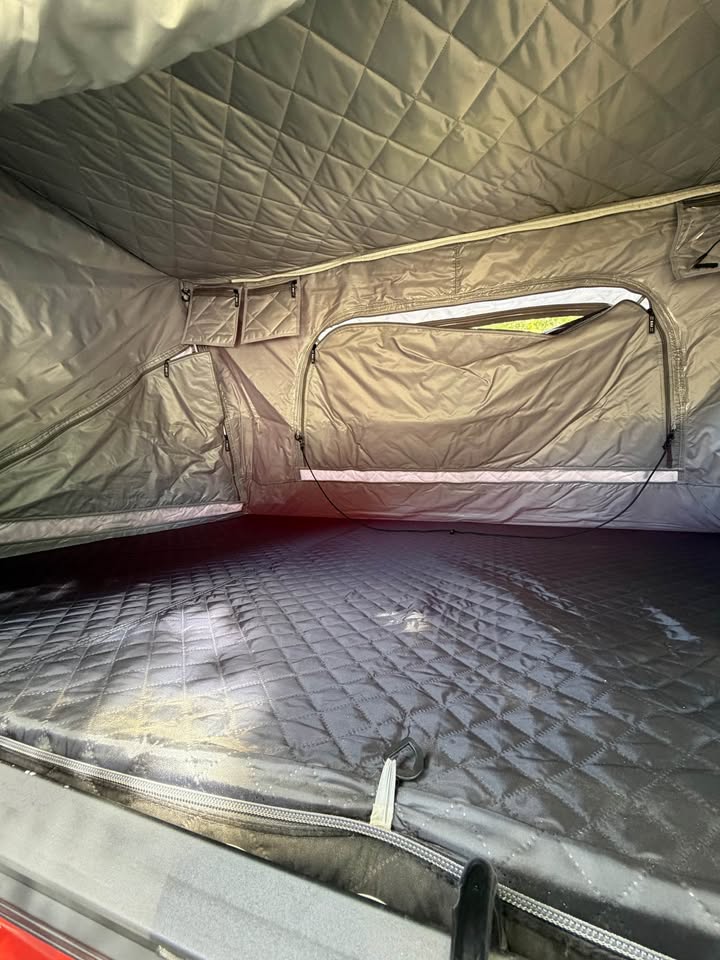 Free Spirit recreation evolution XL roof top tent in Vancouver, WA (photo 5) — photo 5