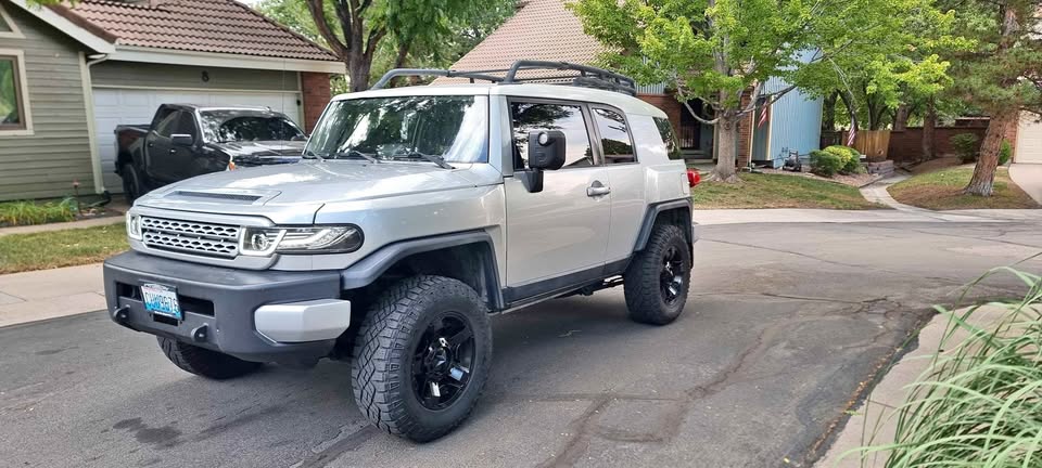 2007 Toyota FJ Cruiser · Sport Utility 2D in Denver, CO (photo 1)