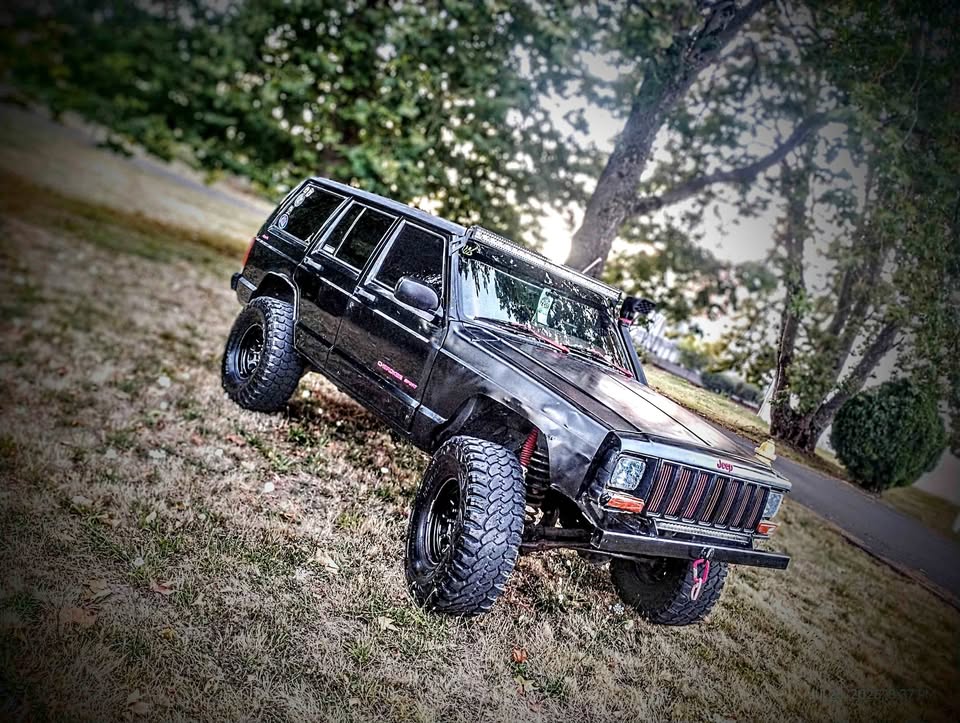 2001 Jeep Cherokee · Sport 4D in Vancouver, WA (photo 1)