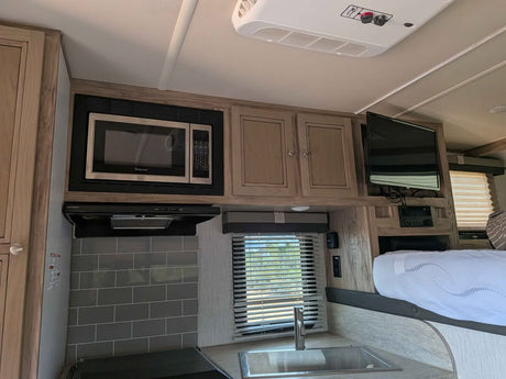 2021 Palomino Real-Lite in Huachuca City, AZ (photo 8)