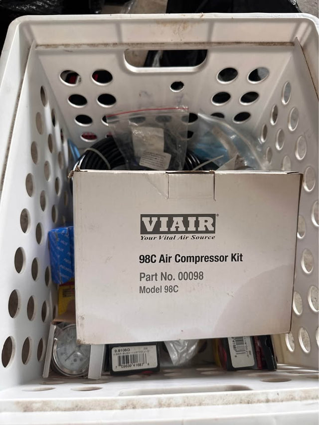 Viair 98C compressor and accessories — photo 2
