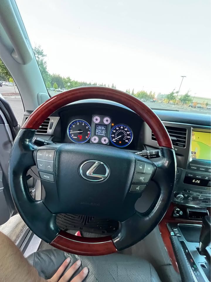 2008 Lexus LX · LX 570 Sport Utility 4D in Tacoma, WA (photo 8) — photo 8