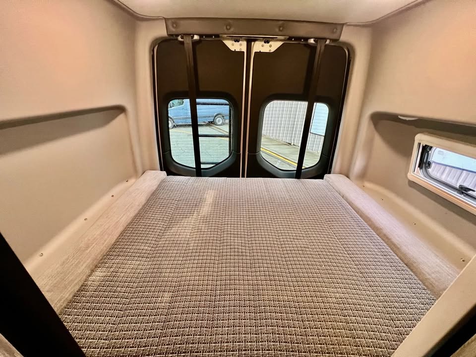 2022 Mercedes Benz 4x4 winnebago revel 44e in Lynnwood, WA (photo 10) — photo 10