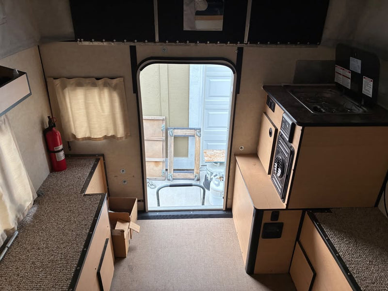 Four Wheel Camper Grandby 2016 (photo 3) — photo 3