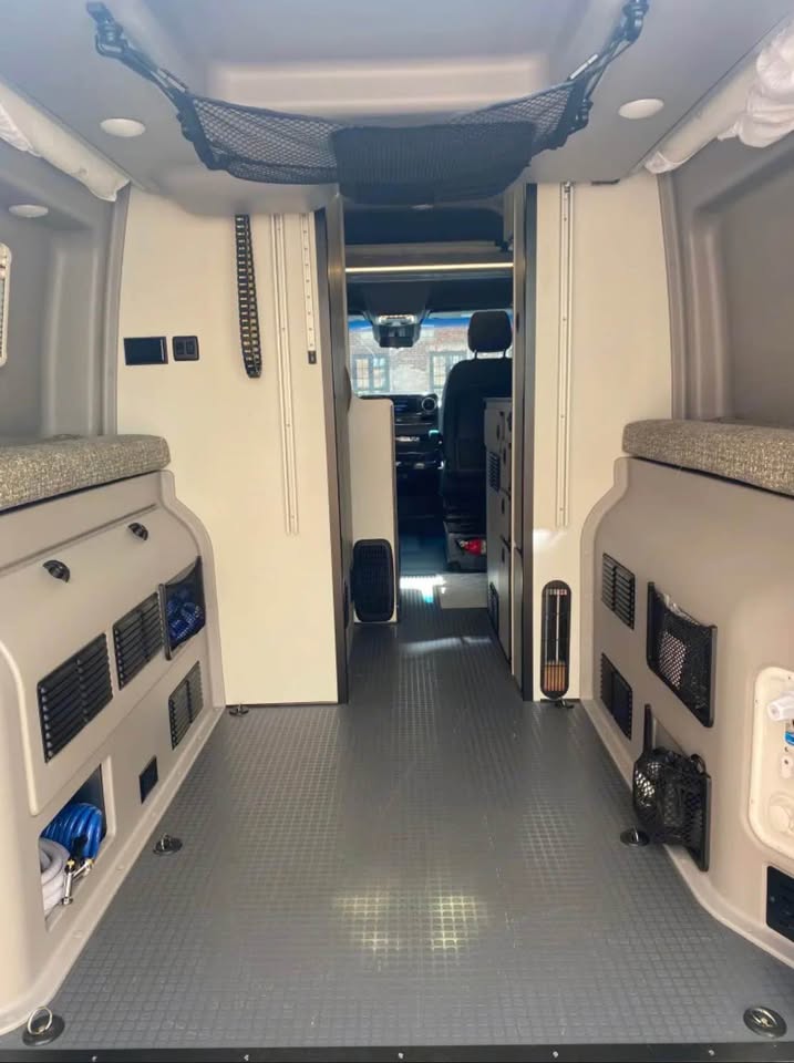 2021 Winnebago revel in Austin, TX (photo 8) — photo 8
