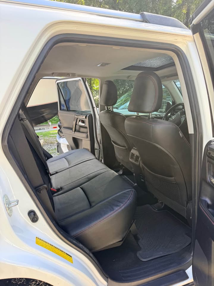 2015 Toyota 4Runner · Trail Premium Sport Utility 4D (photo 5) — photo 5