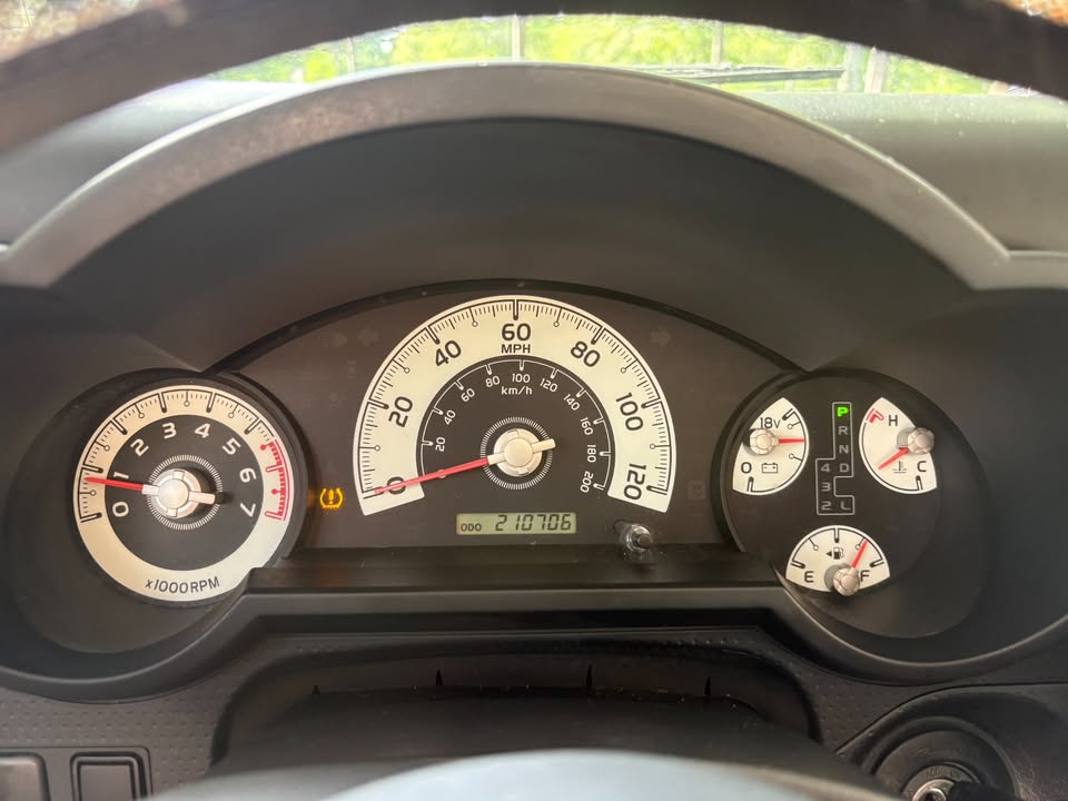 2010 Toyota FJ Cruiser in Baton Rouge, LA (photo 8) — photo 8