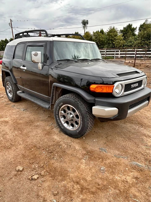 2011 Toyota FJ Cruiser in Phoenix, AZ (photo 1)