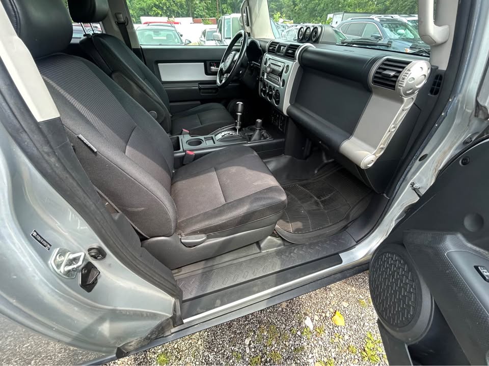 2007 Toyota FJ Cruiser · Sport Utility 2D in Reynoldsburg, OH (photo 10) — photo 10