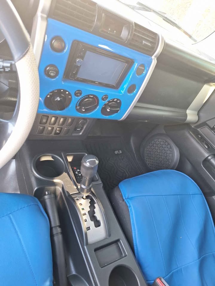 2007 Toyota FJ Cruiser · Sport Utility 2D in Downey, CA (photo 8) — photo 8