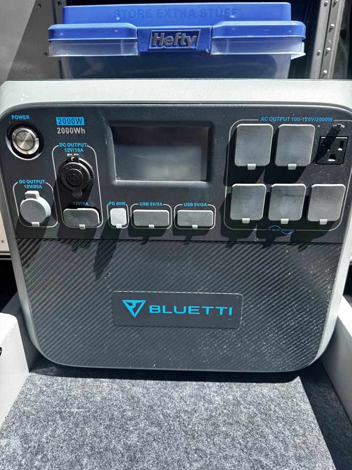 BLUETTI AC200P in Truckee, CA (photo 1) — photo 1