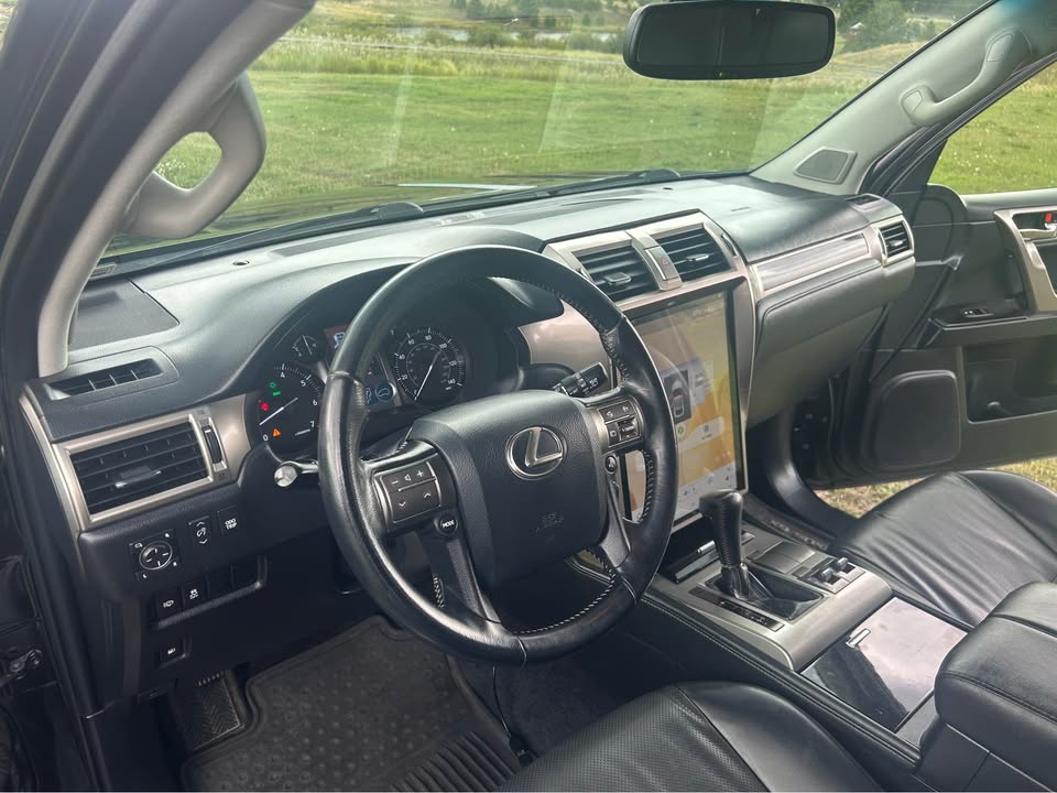 2015 Lexus GX · GX 460 Luxury Sport Utility 4D in Evergreen, CO (photo 4) — photo 4