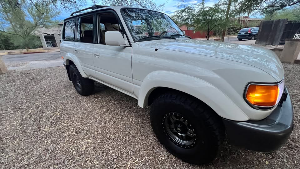 1995 Toyota Land Cruiser in Santa Monica, CA (photo 3) — photo 3