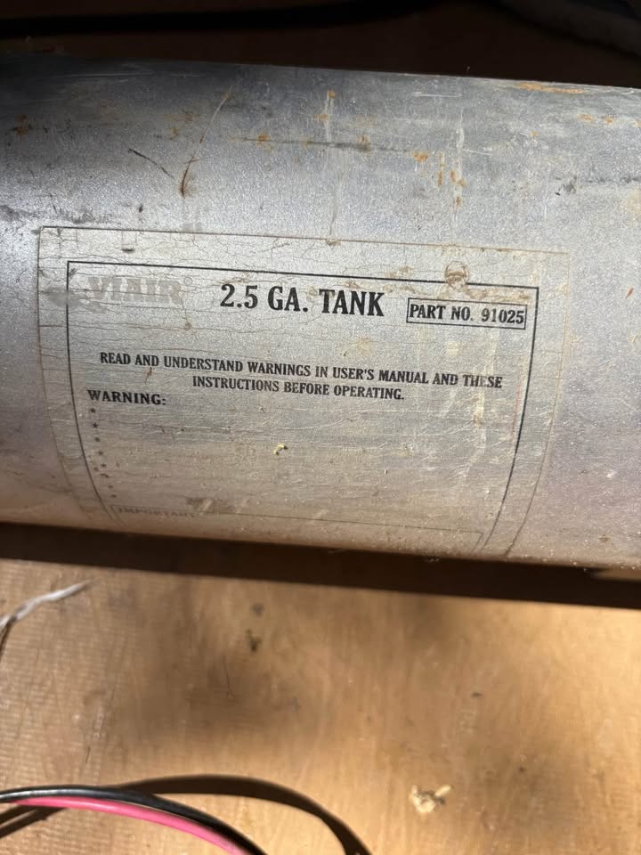 Viair compressor with tank in Waco, TX (photo 2) — photo 2
