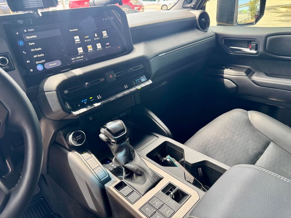 2025 Toyota Landcruiser · Heritage Edition Sport Utility 4D in Live Oak, TX (photo 8) — photo 8
