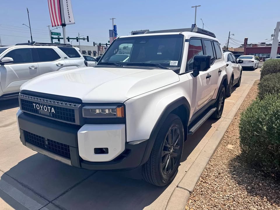 2026 Toyota Landcruiser · Base in Phoenix, AZ (photo 1)