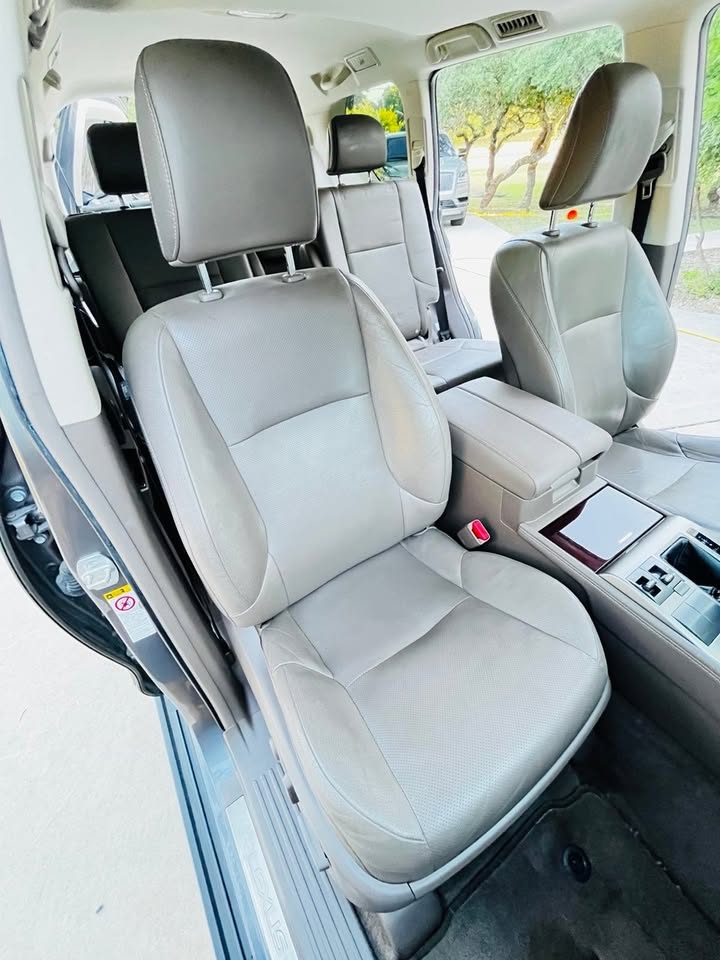 2017 Lexus gx460 in Boerne, TX (photo 8) — photo 8