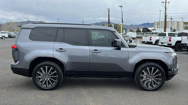 2024 Lexus GX Luxury (photo 4) — photo 4
