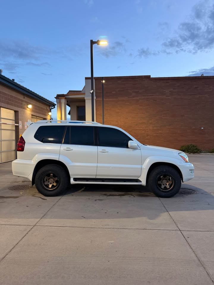 2005 Lexus GX · GX 470 Sport Utility 4D in Castle Rock, CO (photo 4) — photo 4
