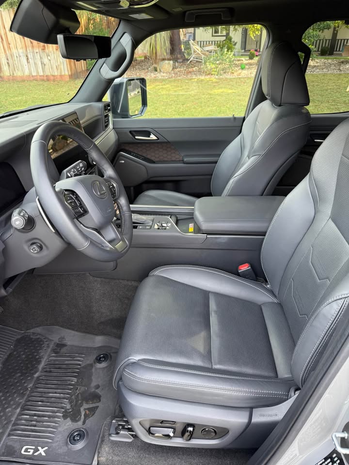 2024 Lexus GX · GX 550 Luxury + in Roseville, CA (photo 7) — photo 7