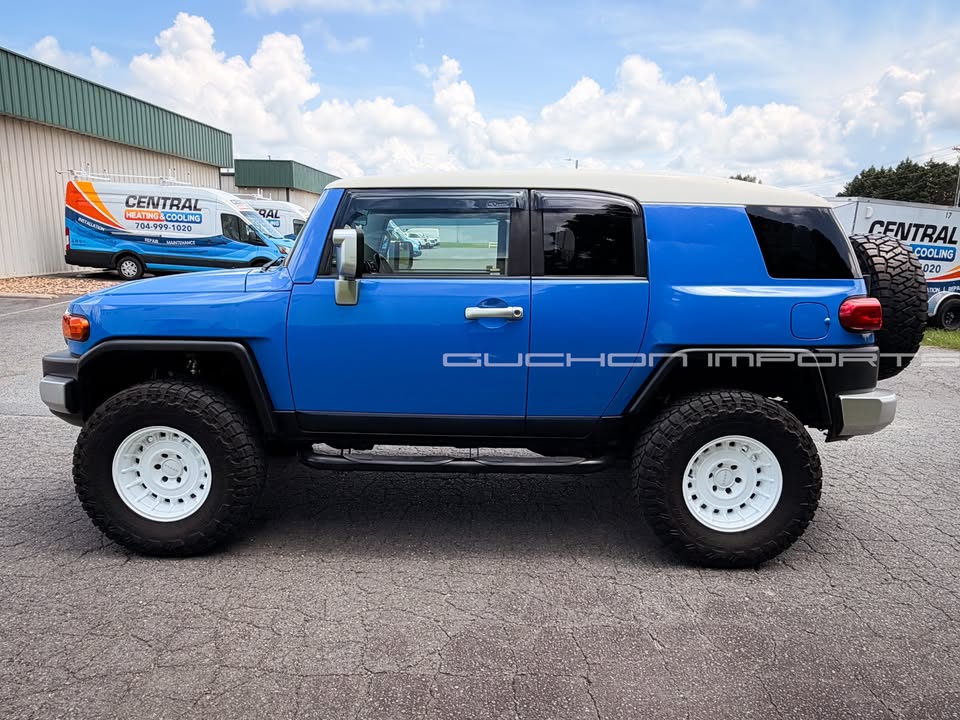 2007 Toyota FJ cruisers (photo 6) — photo 6
