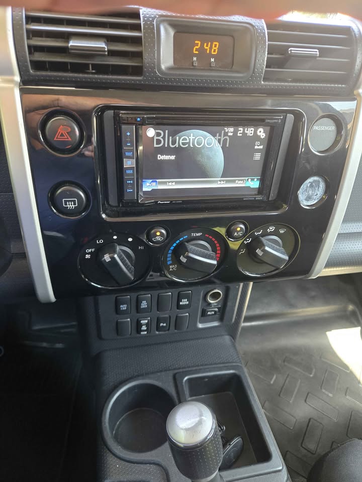 2007 Toyota FJ Cruiser in Hawthorne, CA (photo 9) — photo 9