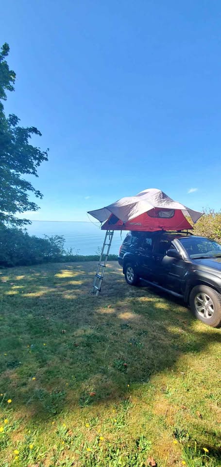 Yakima Skyrise Rooftop tent + annex in Black Diamond, WA (photo 1) — photo 1