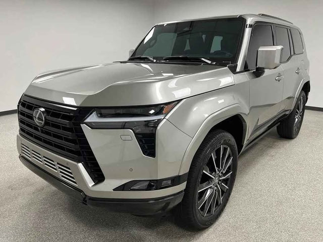 2025 Lexus GX — photo 2