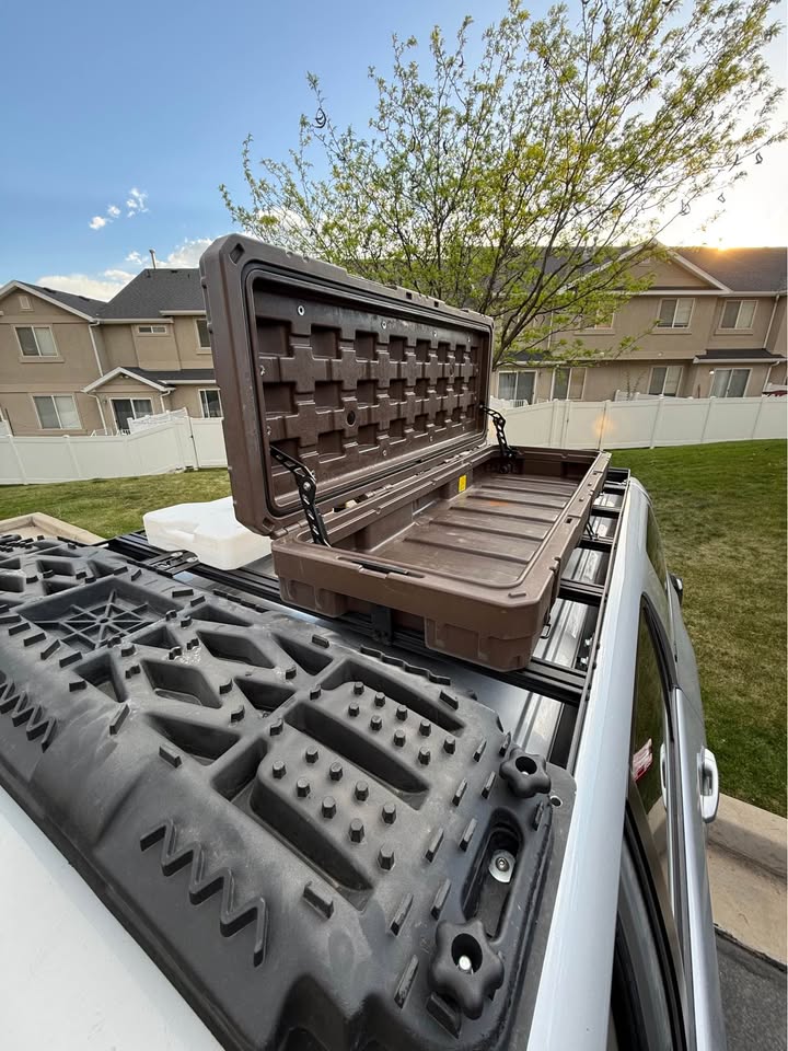 Roam Adventure Co 83L Rugged Case w/ mount in Provo, UT (photo 3) — photo 3
