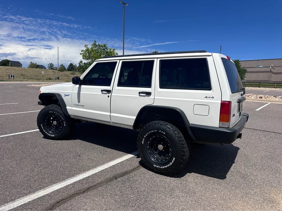 1997 Jeep Cherokee · Classic Sport Utility 4D in Parker, CO (photo 4) — photo 4