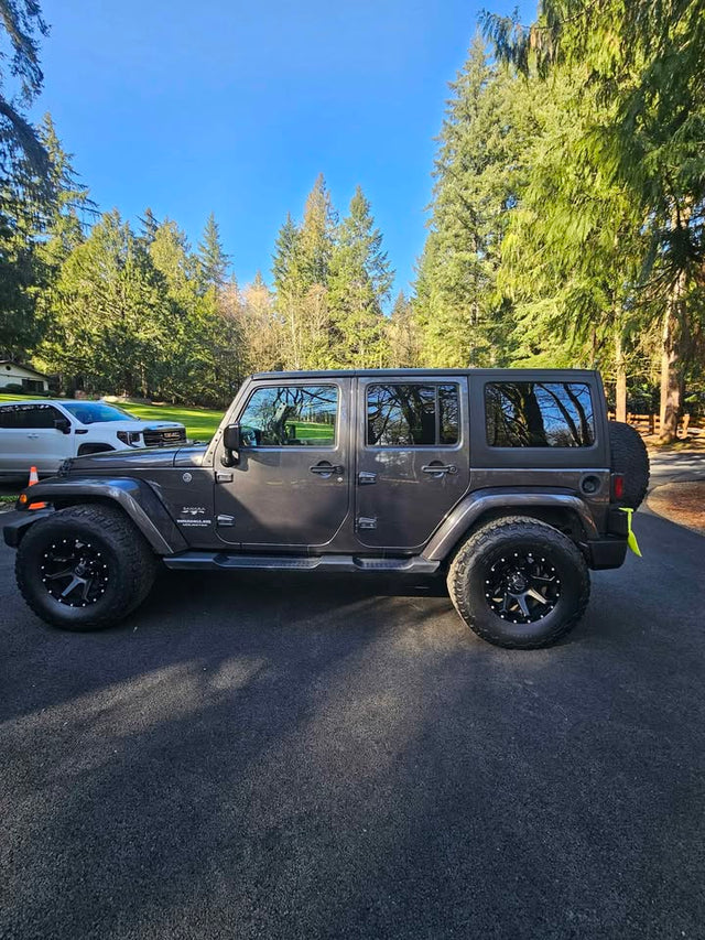 2017 Jeep Wrangler Unlimited · All New Sahara Sport Utility 4D — photo 2