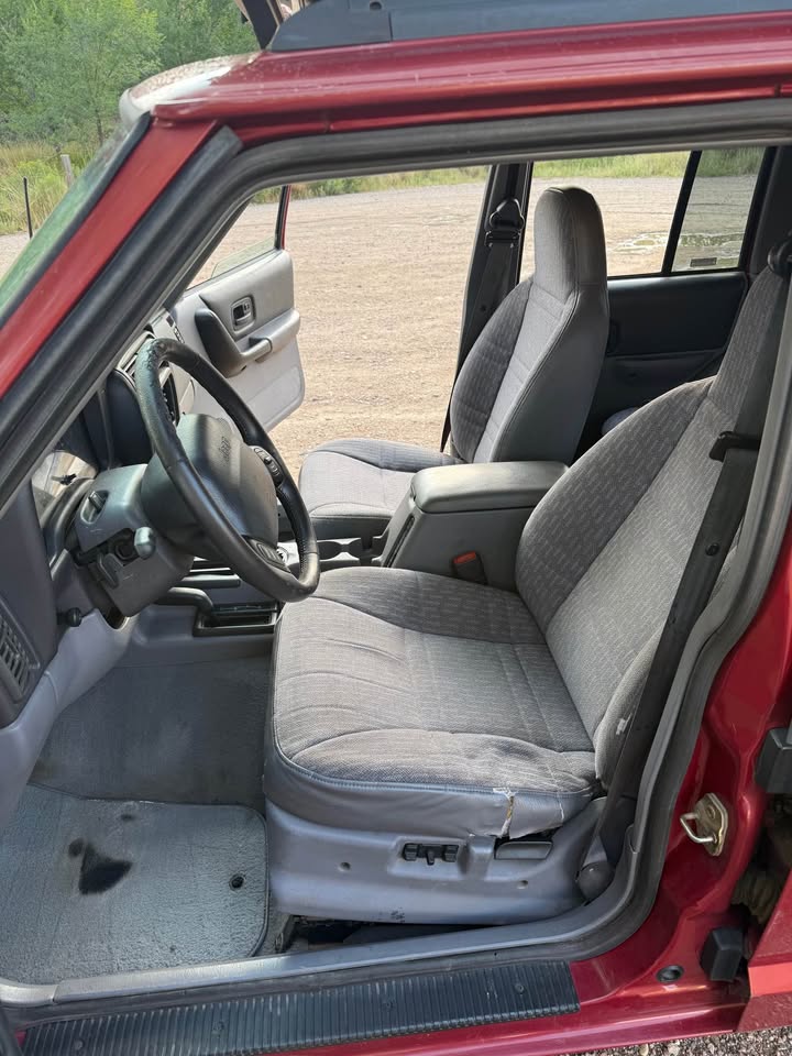 1998 Jeep Cherokee · XJ + Rooftop Tent in Fort Collins, CO (photo 12) — photo 12