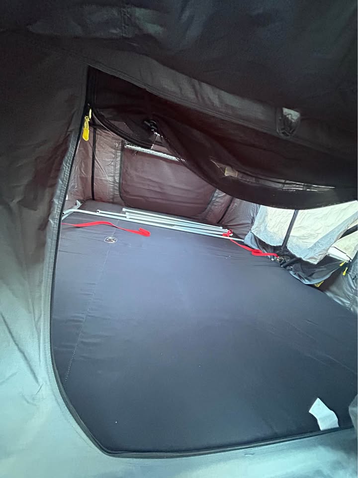 Smittlybilt Rooftop tent in Placerville, CA (photo 8) — photo 8
