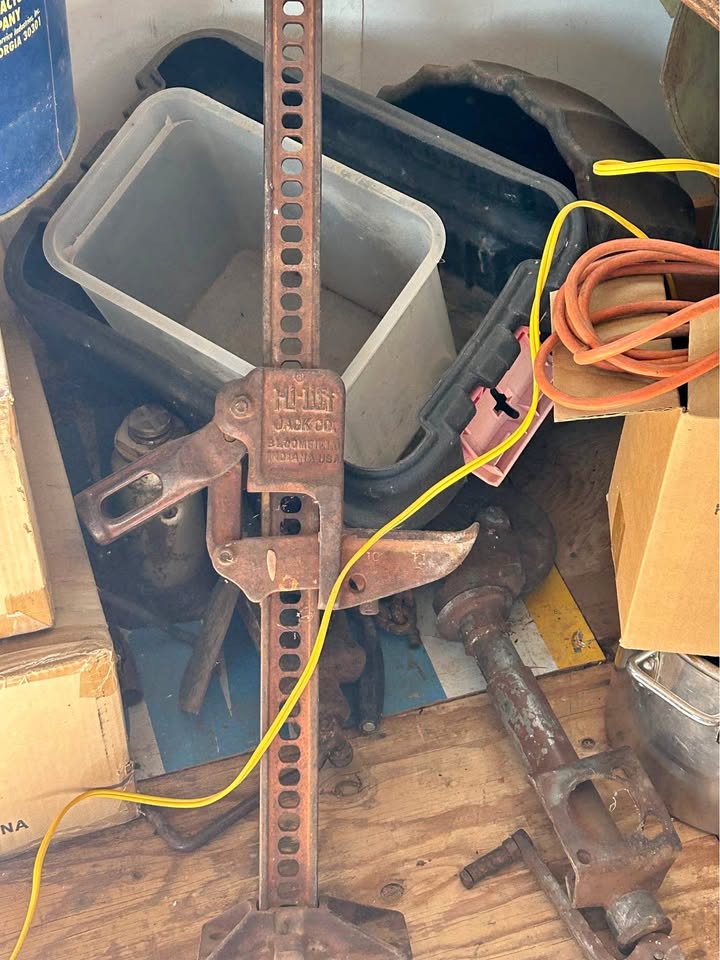 vintage Hi-Lift / Handyman Farm Jack i have 2 jacks in Vernal, UT (photo 1) — photo 1